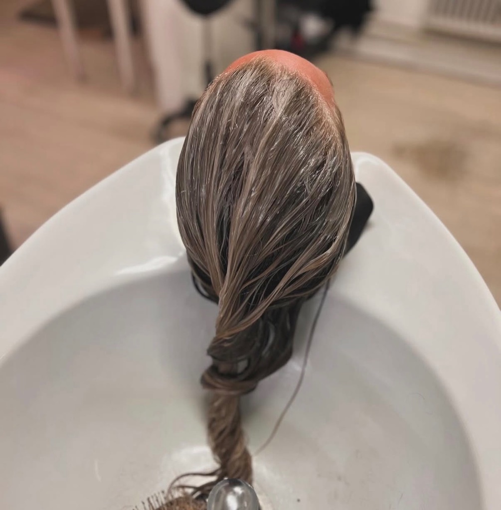 Ljust balayage-resultat från Mano Blonde – läs våra omdömen